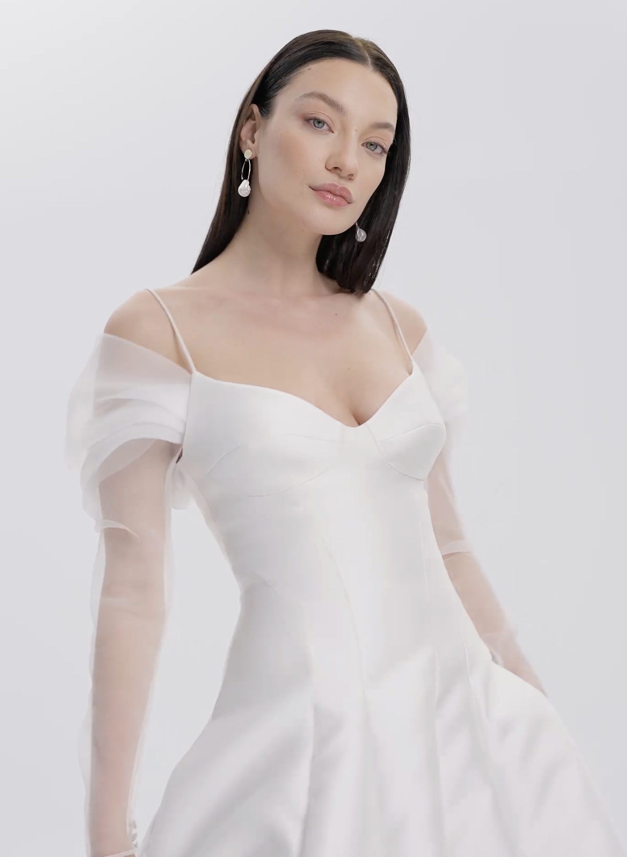 London Divine Atelier #2 autoplay loop thumbnail