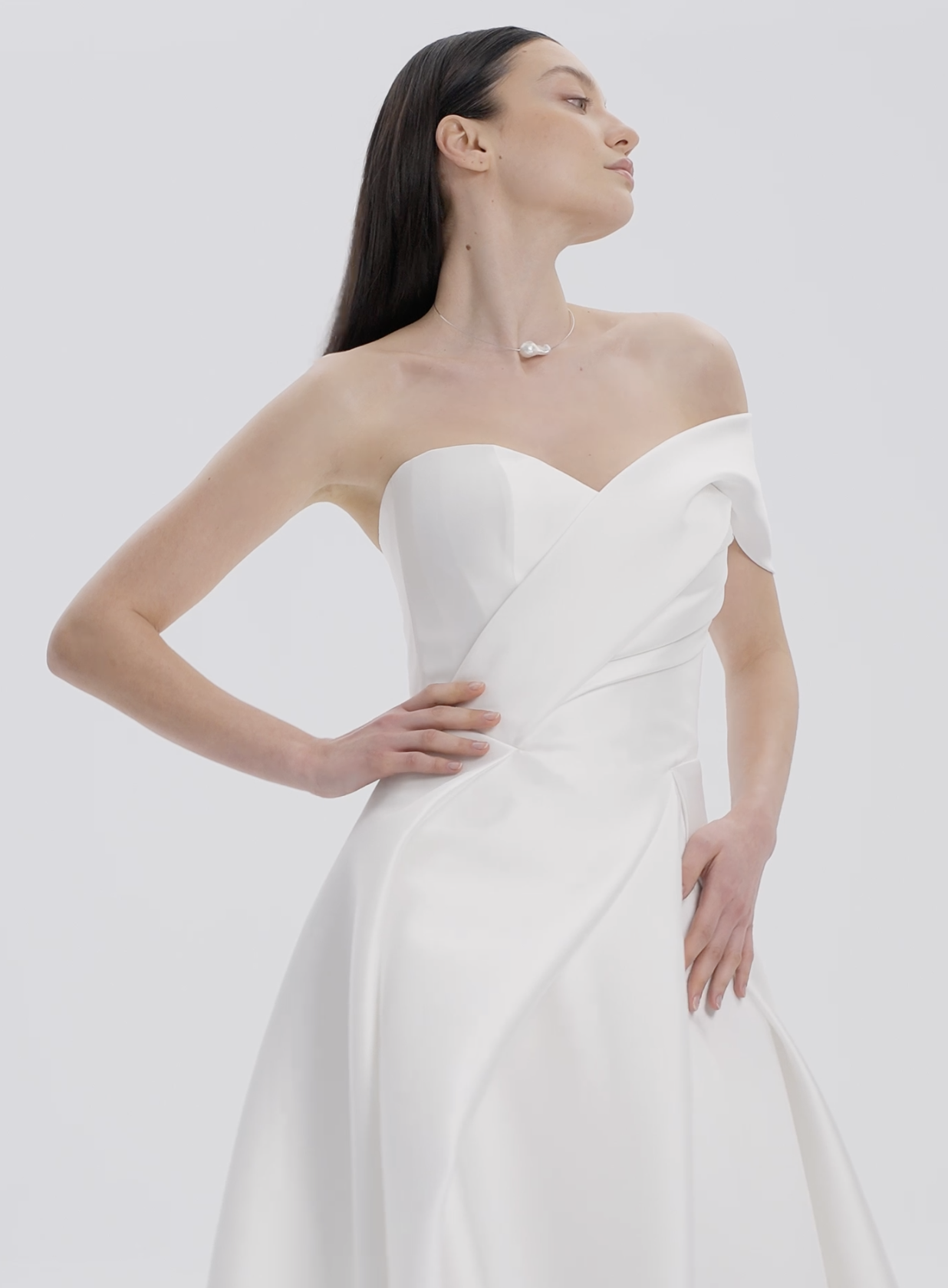 Thalia Divine Atelier #3 autoplay loop thumbnail