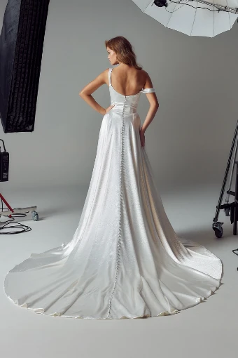 Molly Evie Young #1 thumbnail