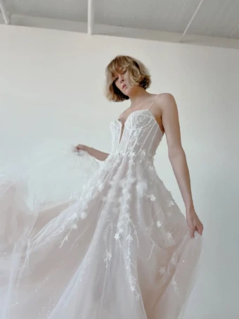 Elle Colby John #1 thumbnail