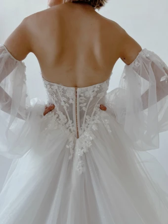 Cara Colby John #8 thumbnail