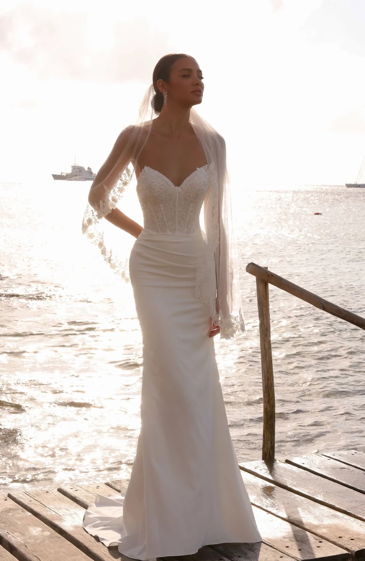 ジェムースリジィ3Dシルクスクリーン　HIGH WIRE JH Bridal by Jimme Huang | Ivory Bridal Co. - Joanne | Ivory Bridal Co